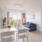 Towarowa Apartman *