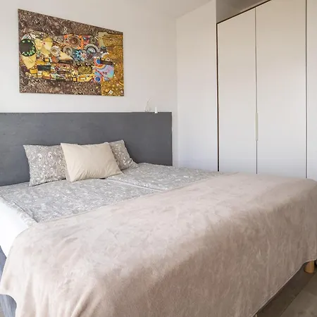 Towarowa Apartment